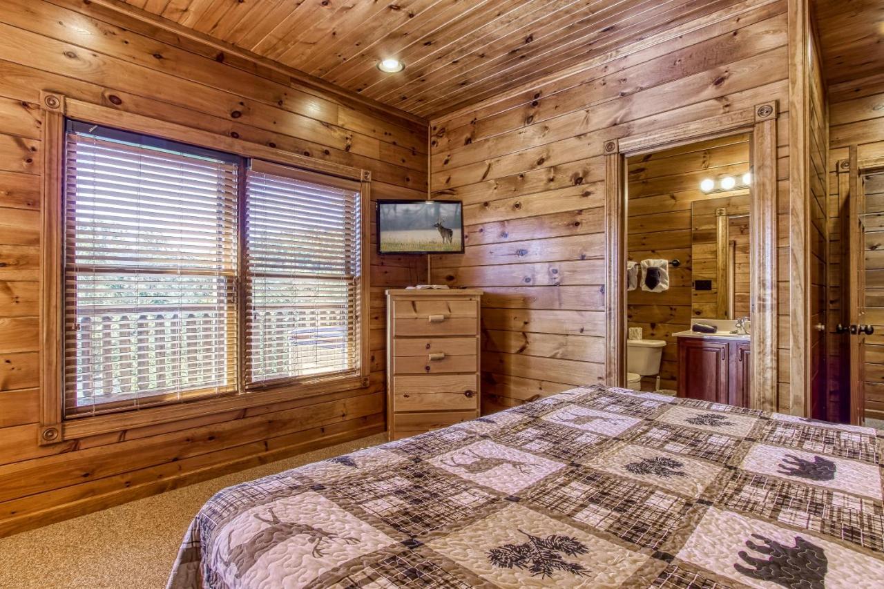 Lazy Bear Lodge, Hot Tub, Resort Pool, Wifi, 1089 Free Tickets Each Paid Day, Dollywood And More 蓋特林堡 外观 照片