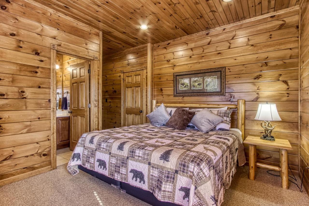 Lazy Bear Lodge, Hot Tub, Resort Pool, Wifi, 1089 Free Tickets Each Paid Day, Dollywood And More 蓋特林堡 外观 照片