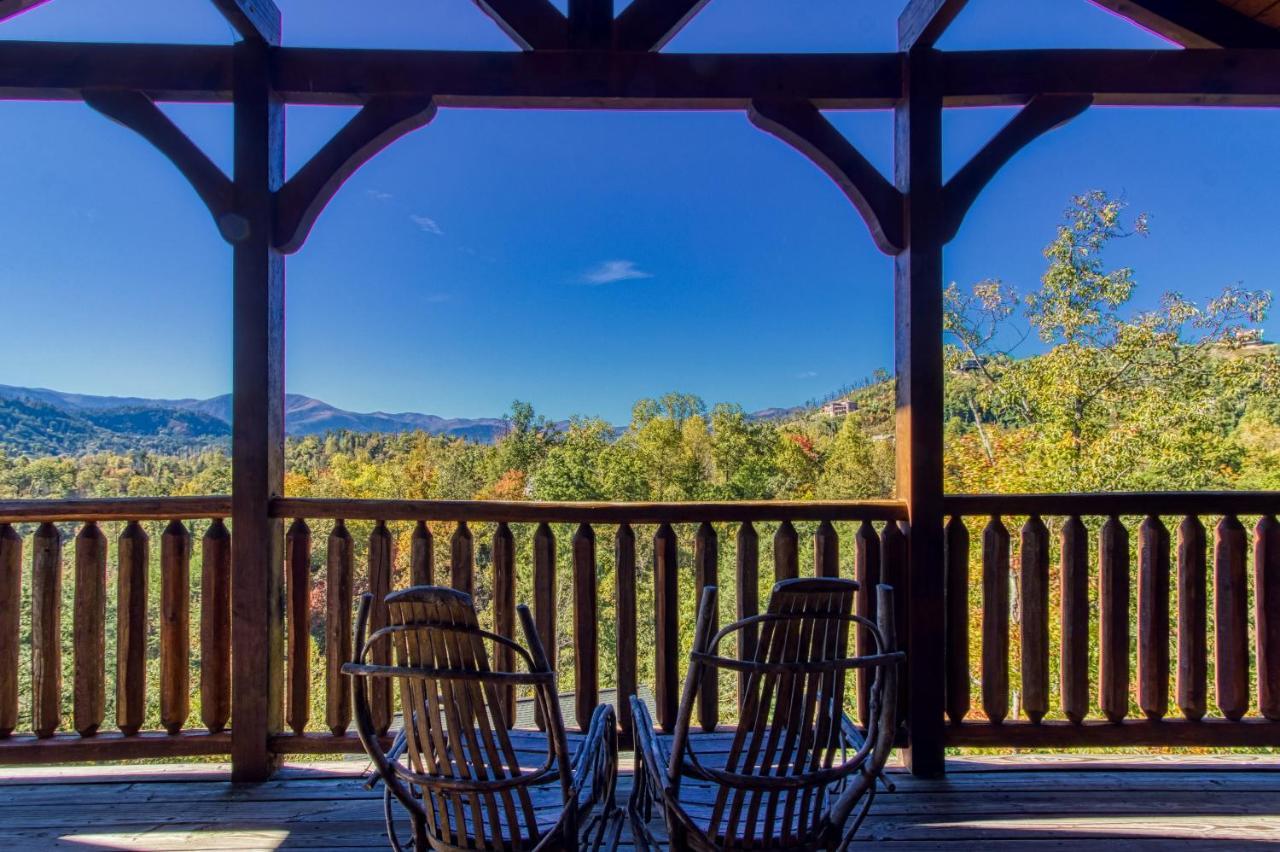 Lazy Bear Lodge, Hot Tub, Resort Pool, Wifi, 1089 Free Tickets Each Paid Day, Dollywood And More 蓋特林堡 外观 照片