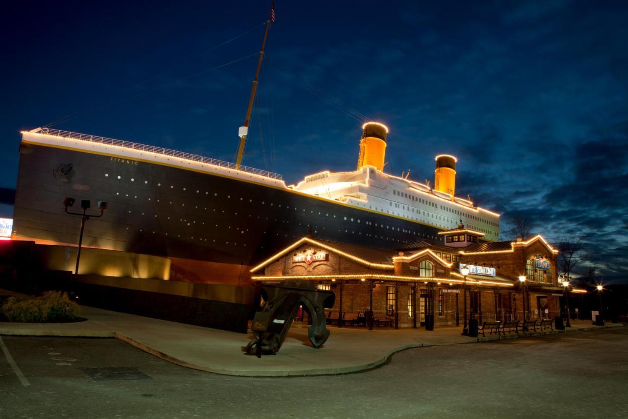 Lazy Bear Lodge, Hot Tub, Resort Pool, Wifi, 1089 Free Tickets Each Paid Day, Dollywood And More 蓋特林堡 外观 照片